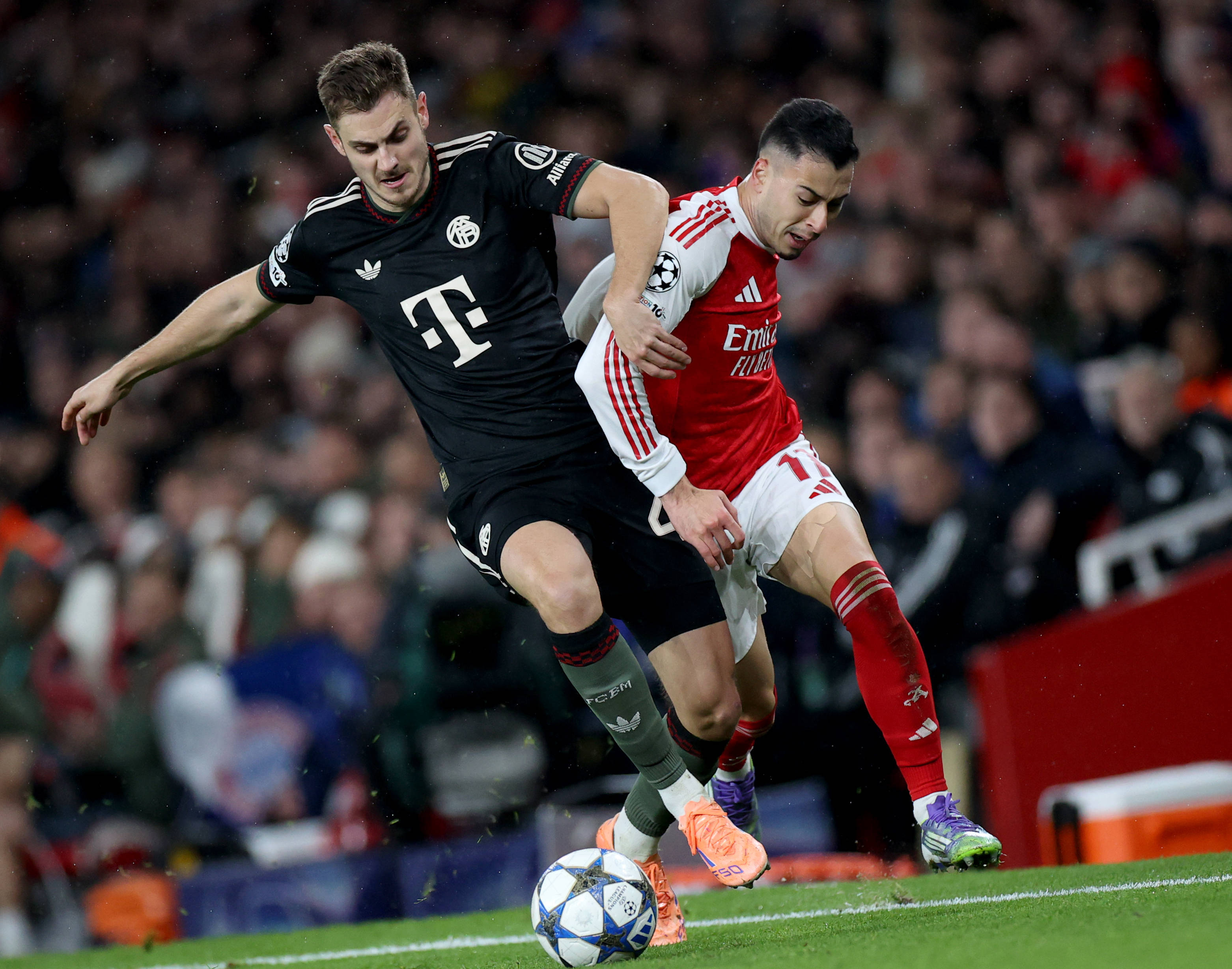 浙江男篮对决辽宁精彩逆转（浙江男篮对阵辽宁上演精彩翻盘）