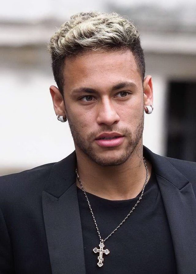 美因茨2-1逆转佛罗伦萨，李在城补时绝杀，霍勒巴赫破门（李在城补时绝杀，霍勒巴赫建功，美因茨2-1逆转佛罗伦萨）