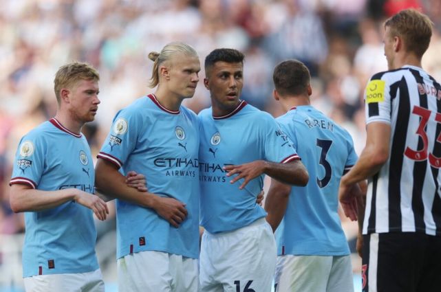 官方：30岁纽卡中场艾萨克-海登自由身离队（官宣：纽卡30岁中场艾萨克-海登以自由球员身份离队）