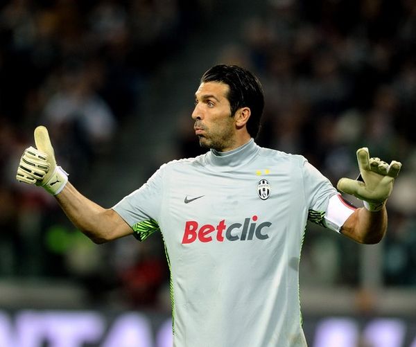 占总数60%，亚马尔是西班牙社媒遭受仇恨犯罪攻击最多的球员（西班牙社媒仇恨犯罪中，亚马尔遭受攻击最多，占60%）