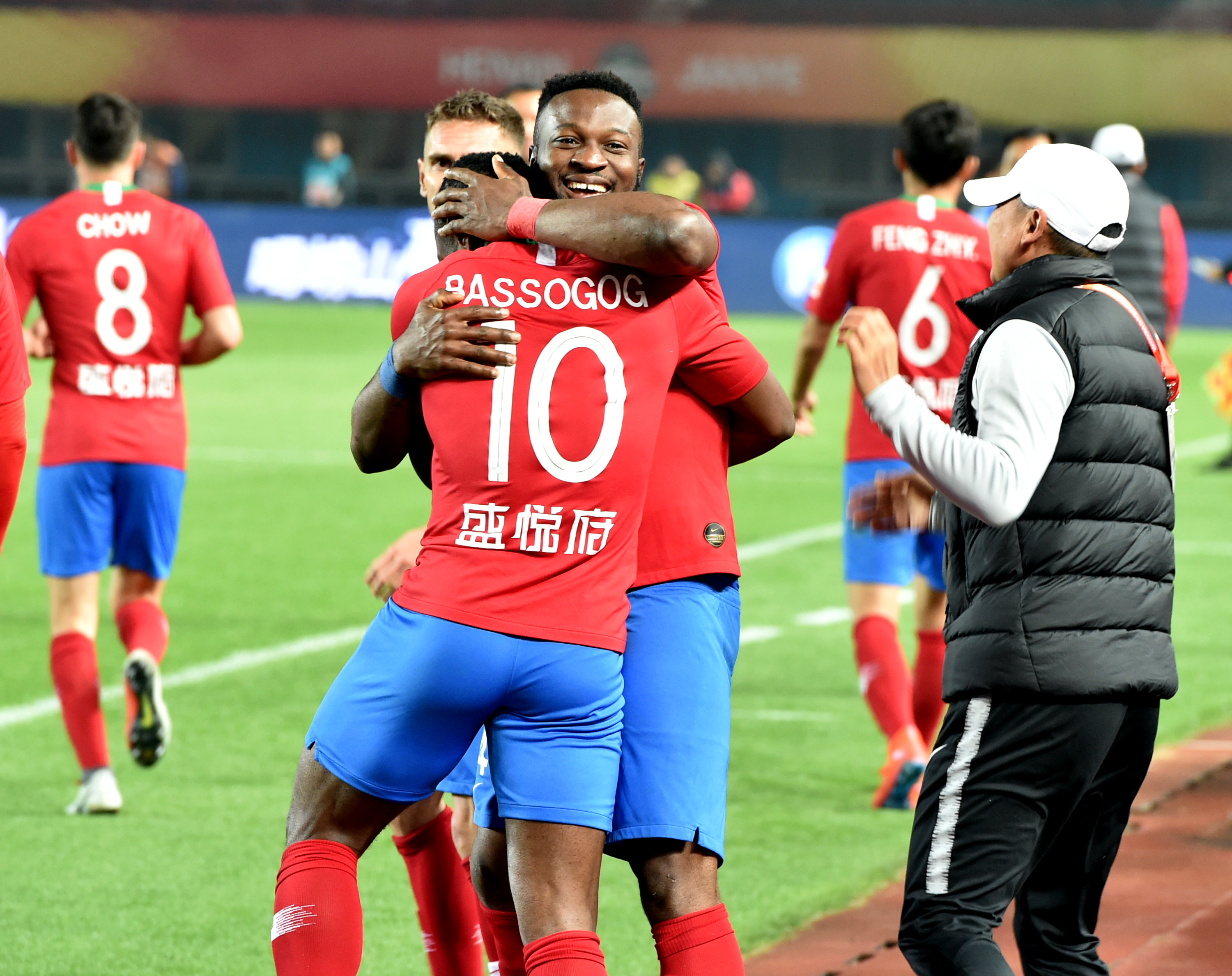 斯基拉：巴黎FC有意把坎特带回法甲，双方已经开始谈判（斯基拉：巴黎FC欲签坎特回归法甲，谈判已启动）